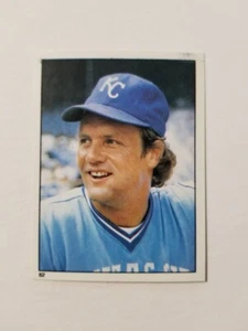 GEORGE BRETT 1981 TOPPS BASEBALL STICKER #82 KANSAS CITY ROYALS - Picture 1 of 2