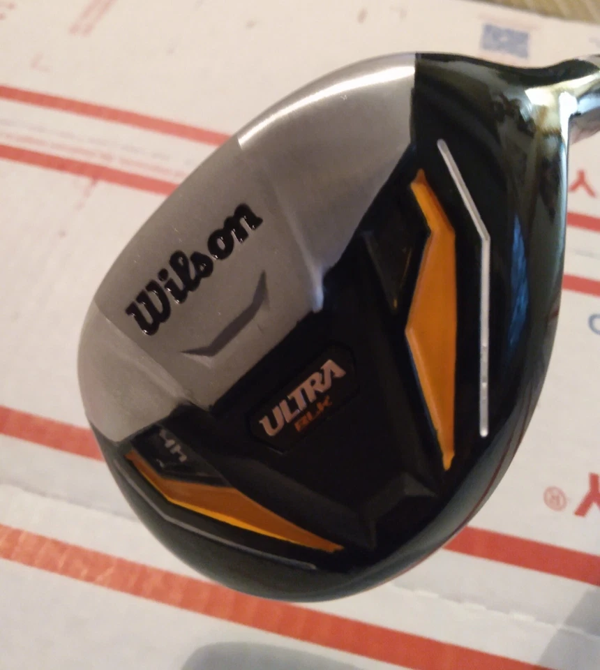 Wilson Ultra blk 4 Hybrid W/Cover Stiff Steel Righty