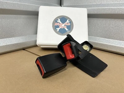 Audi B6 S4/A4 2002-2005 8E0857797A 8E0857739E hebilla del cinturón de seguridad trasero OEM usado Foto 1 de 4