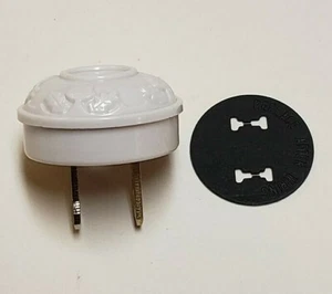 WHITE ACORN EMBOSSED EARLY ELECTRIC POLARIZED PLUG NEW 48546JB - Picture 1 of 5