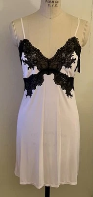 NATORI Enchant Chemise ROSA CLARO con NEGRO Vestido de Encaje S M XL NUEVO CON ETIQUETAS Foto 1 de 2