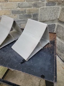 Heavy Duty Wheel Tire Chock Aluminum 10-3/4"L x 7"W x 8"H GREAT CONDITION. - Picture 1 of 6