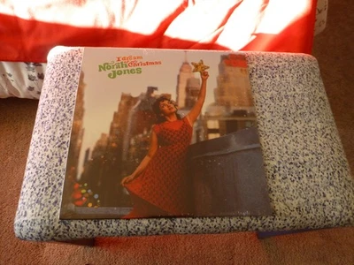 Norah Jones - I dream of Christmas (WHITE Vinyl)  NEW / SEALED ! - Image 1 of 3