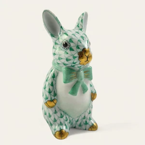 Estatuilla de conejo Herend Bunny con pajarita de red dorada y verde 15241 difícil de encontrar - Imagen 1 de 8