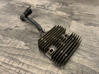 Regulador de voltaje rectificador Suzuki 2003-2004 VL800 C50 Intruder Volusia OEM Foto 1 de 4