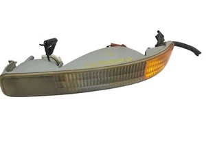 1999-2007 GMC Sierra 1500 Park Lamp/Turn Signal Head Light Driver Left OEM - Picture 1 of 12