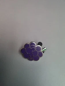 Walt Disney - Hidden Mickey - Purple Grapes Fruit Pin - Trading - Picture 1 of 2