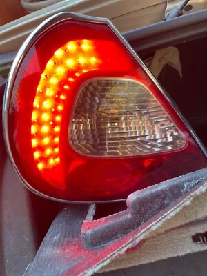 Jaguar XJ8 tail light - Image 1 of 4