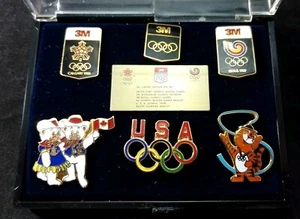 Juego de 6 prendedores del equipo de los Juegos Olímpicos de Invierno 1988 de 3M de colección. En estuche. Vendedor del Reino Unido  - Imagen 1 de 9