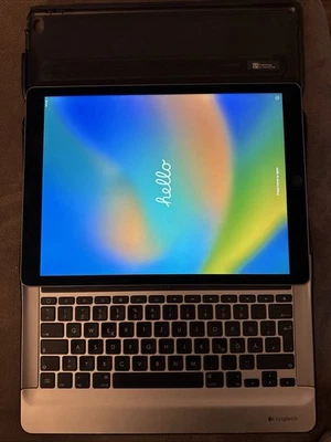 Apple iPad Pro 1. Gen 32GB, Wi-Fi, 12,9 Zoll - Space Grau - Bild 1 von 4