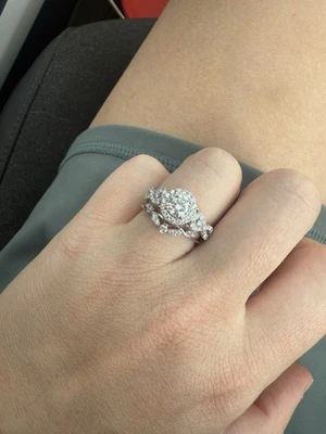 conjunto de anel de noivado e aliança de casamento - Imagem 1 de 4