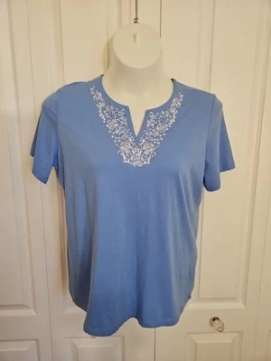 Coral Bay Womens Top sz XL Blue White Short Sleeve Embroidered V Neck Casual  - Image 1 of 4