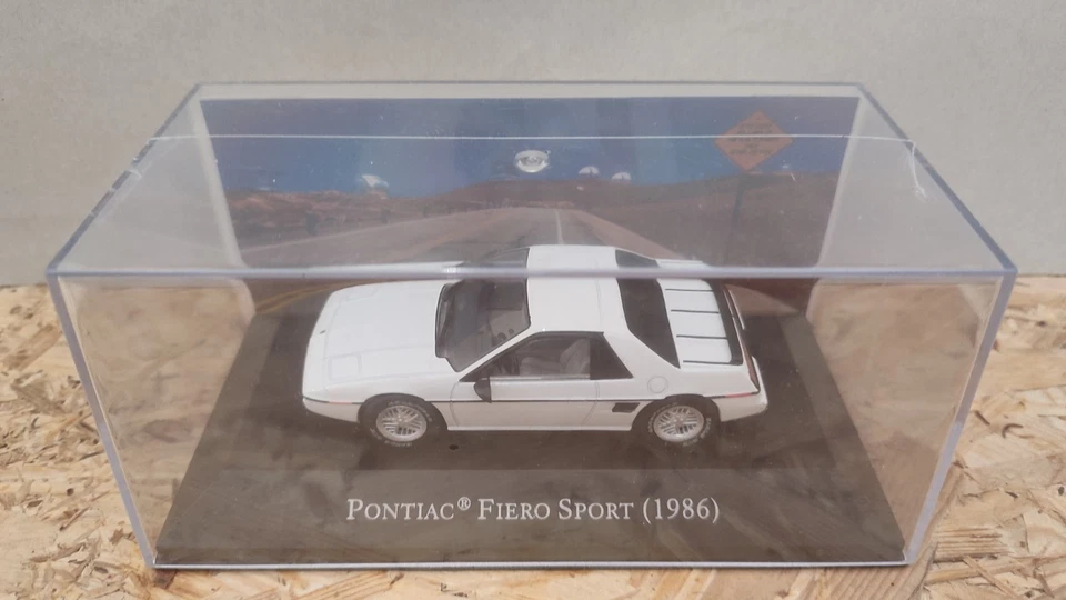 Pontiac Fiero Sport 1986 Edicola scala 1/43 - Immagine 1 di 1