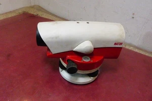 Leica Nivelliergerät NA720 - Bild 1 von 11