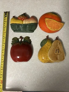 Set aus vier Vintage Obst Kühlschrankmagneten großer Maßstab 4” X 4” Orange Birne - Bild 1 von 6