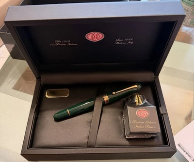 Pluma Estilográfica Aurora Edición Limitada 88 Aniversario Verde con Plumín Flexible **NUEVA** Foto 1 de 4