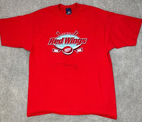VINTAGE Detroit Red Wings Shirt Pro Player XL Steve Yzerman SIGNED Single Stitch Cover