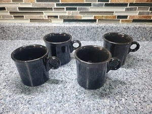 NEU Set aus 4 Fiesta Tom & Jerry Tassen mit schwarzem Ringgriff 2. Qualität BESCHREIBUNG LESEN. - Bild 1 von 12