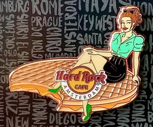 2024 HARD ROCK CAFÉ AMSTERDAM STROOPWAFEL CHICA SEXY LE PIN - Imagen 1 de 3