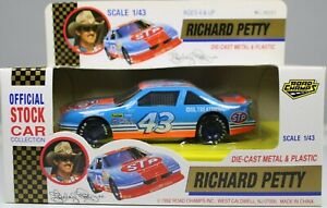 RICHARD PETTY OFFICIAL STOCK CAR COLLECTION 1/43 DIECAST NASCAR #43 STP VINTAGE 