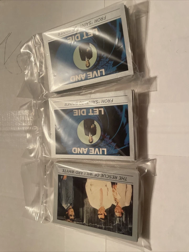 007 James Bond 30 X Paquete de Tarjetas Coleccionables, Selección Aleatoria Foto 1 de 1