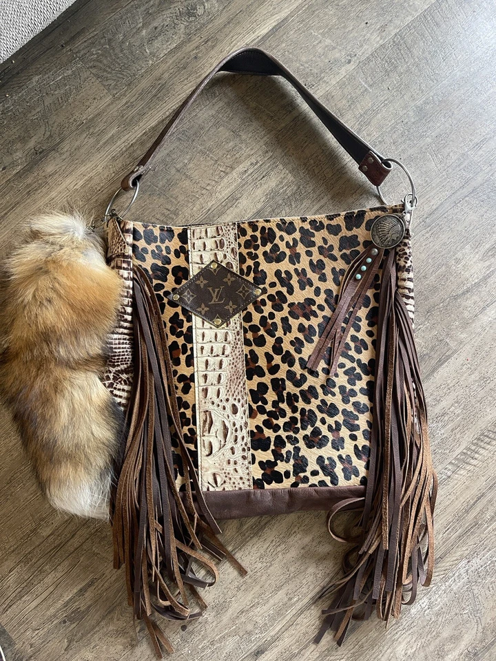 cowhide purse with fringe - Изображение 1 из 4