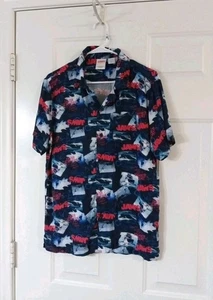 Jaws Universal Studios Hemd Herren Small All Over Print Knopfleiste Kurzarm - Bild 1 von 8