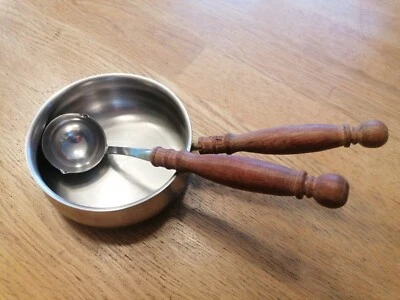 Butterpfännchen und Kelle aus Edelstahl mit Holzgriffen Retro Vintage  - Bild 1 von 4