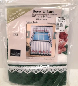 Cortina de 1 nivel a medida Arlely 'Roses n' Lace"" con x 24"" l verde blanco y rojo - Imagen 1 de 4