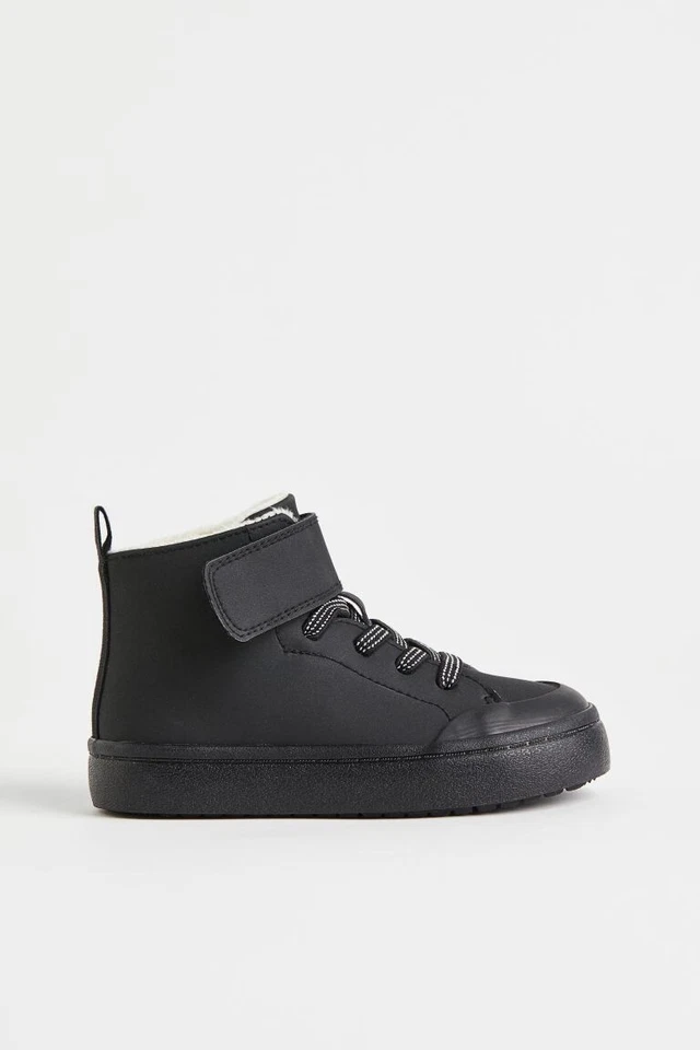 NUEVO CON ETIQUETAS H&M Imitación Piel Imitación Cuero Niño Pequeño Invierno Botas Tenis 2.5 Foto 1 de 4