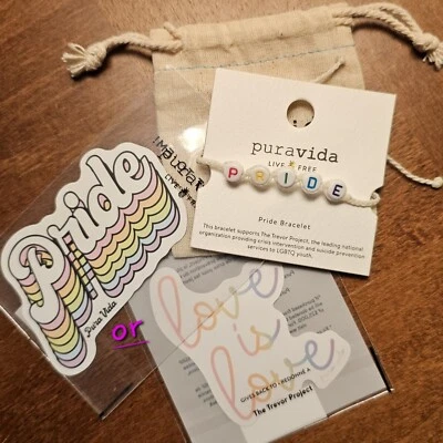 PULSERA PEGATINA PURA VIDA LGBT ORGULLO ARCO IRIS ALFABETO CUENTAS!!️ENVÍO GRATUITO EL MISMO DÍA Foto 1 de 3