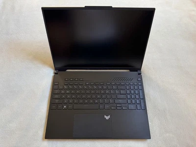 ASUS TUF A16 Advantage Edition 16" 2560x1600 AMD Ryzen 9 7940HS 32GB 1TB SSD W11 Foto 1 de 4