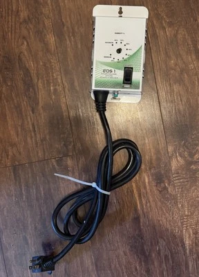 Controlador de humidificación/deshumidificación Titan Controls EOS 1 Foto 1 de 3