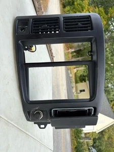 TOYOTA TACOMA OEM FRONT RADIO CLIMATE CONTROL CENTER DASH PANEL BEZEL 1998-2004 - Picture 1 of 8