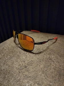 Paquete completo de lentes polarizadas rojas marco negro aleación Oakley Crosshair C-5™ nuevo - Imagen 1 de 9