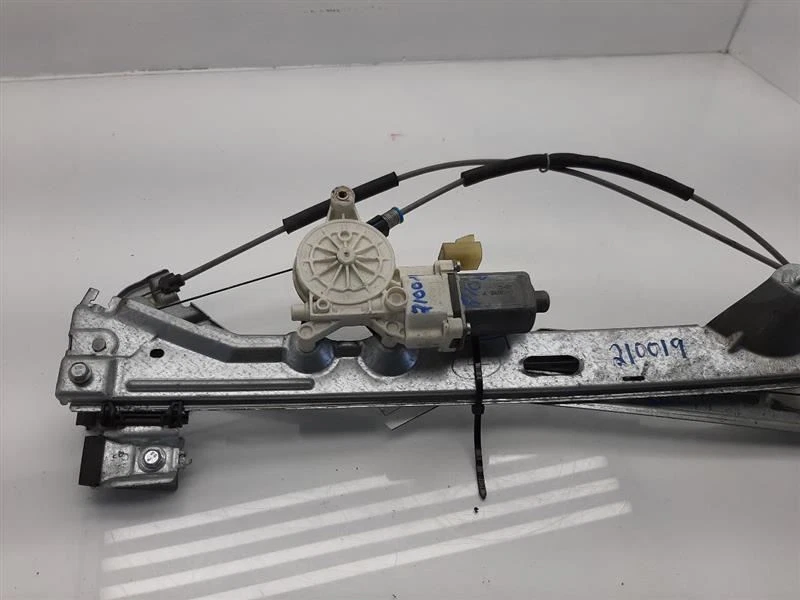 Regulador de janela traseira direita do passageiro 07-14 CADILLAC ESCALADE ESV 20945141 - Imagem 1 de 4