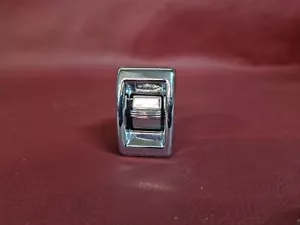 Interruttore alzacristalli originale Aston Martin DB5, DB6, DBS & DBSV8, usato - Foto 1 di 2