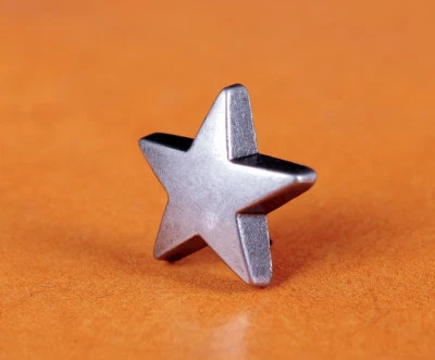 30 un. STAR Tachuelas de Remache de Metal 5/8" (15 mm) Cuero Artesanía Cartera Cinturón Decoración Concho Foto 1 de 4