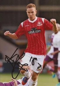 FOTO DE ACCIÓN 6x4 firmada por Kieron Morris de Walsall + certificado de autenticidad - Imagen 1 de 1