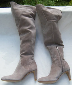 Botas por encima de la rodilla Vince Camuto, cuero gamuza topo, para mujer talla 9 M nuevas sin caja - Imagen 1 de 8