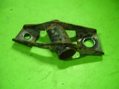 85 Nissan 300ZX Z31 VG30 Non-Turbo RIGHT REAR Parking Brake Cable BRACKET oem - Image 1 of 2
