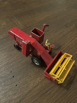 MATCHBOX LESNEY Major Pack No.5 Massey Ferguson 780 Combine Harvester 1959 exc - Image 1 of 4