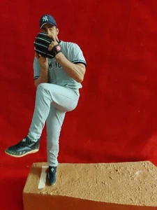 Kevin Brown McFarlane MLB Series 8 2004 New York Yankees - Picture 1 of 4