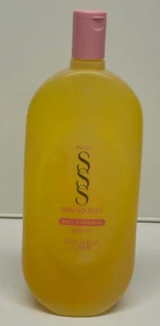 Vintage Avon Skin So Soft Bath Oil 24oz Soft And Sensual rare 1998 - Picture 1 of 2