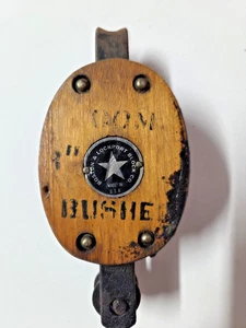 Vintage Boston & Lockport Block Tackle Co. Wood & Cast Iron Pulley 3 inch  - Picture 1 of 8