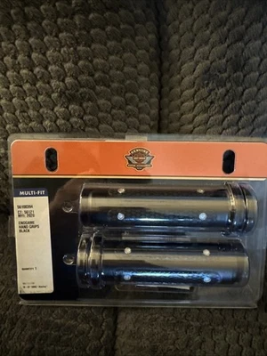 Empuñaduras negras Harley-Davidson OEM NUEVAS 56100394 Foto 1 de 4