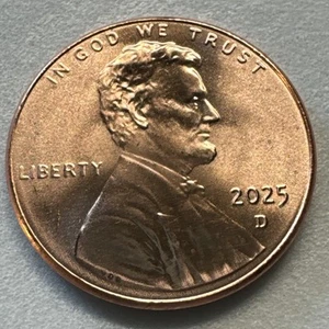 2025 D Lincoln Shield Cent Penny Brilliant Red Uncirculated Cent From Bank Roll - Picture 1 of 2