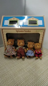 Sylvanian Families Epoch Fox Family Set - Picture 1 of 15