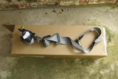 Honda Odyssey 1997 - cinturón de seguridad - segunda fila (media) derecha (lado del pasajero) Foto 1 de 4