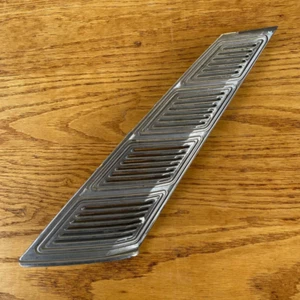 Toyota Celica 73 74 75 76 77 coupe RA21 RA22 TA24 TA22 pillar sail vent RH GOOD - Picture 1 of 2